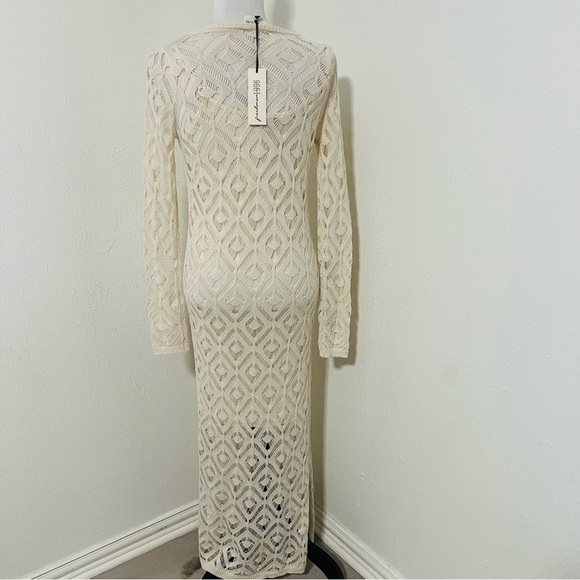 Freshman Small Women Crochet Line Cream Long Sleeve Sheath Dress Resort Wear NWT - Picture 5 of 12